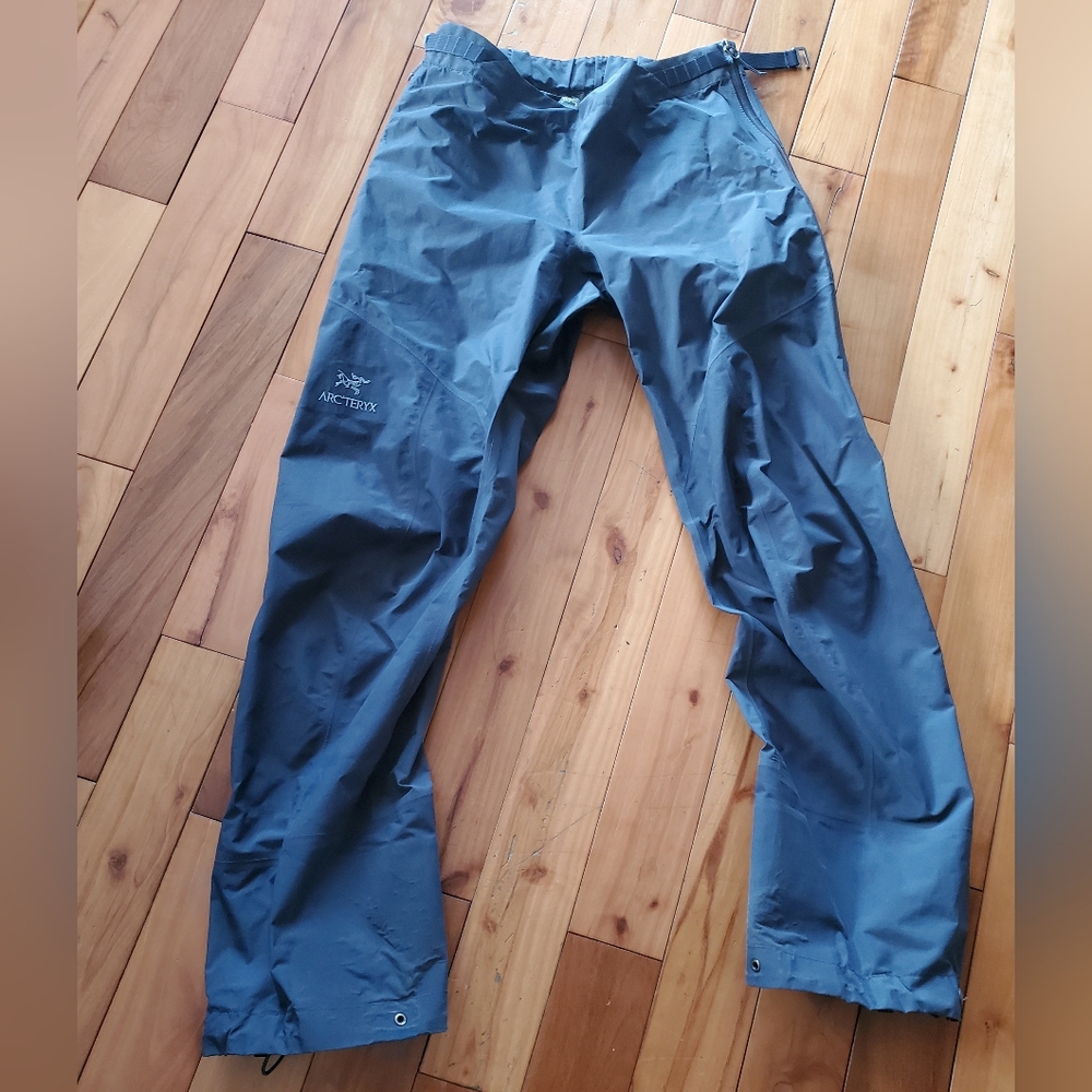 ARC'TERYX women's gore-tex pants